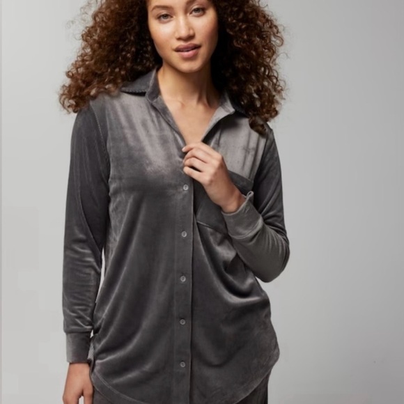 NEW SOMA INTIMATES Ribbed Long-Sleeve Notch Collar Top in Gray - Picture 2 of 4